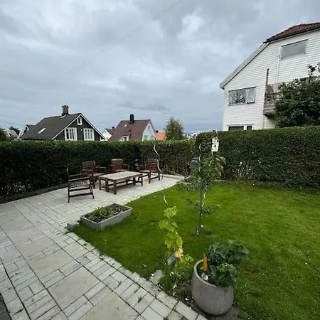 Prázdninový dům Hus I *